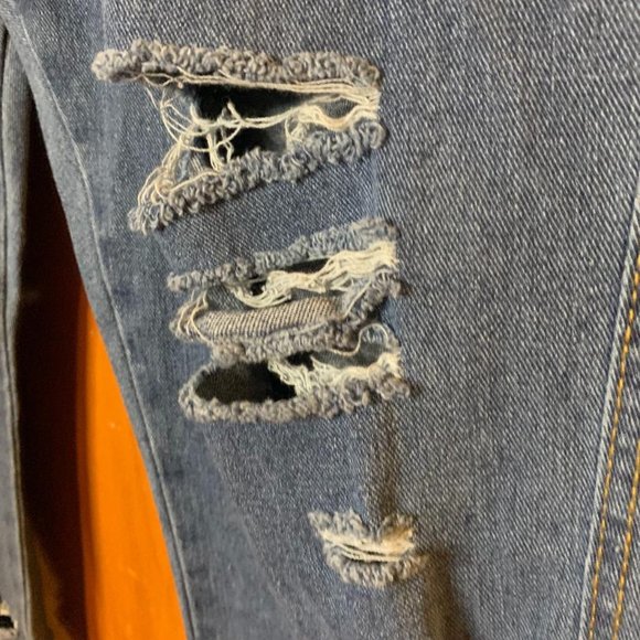 Distressed Ripped High Rise Mom Jeans - Picture 10 of 11